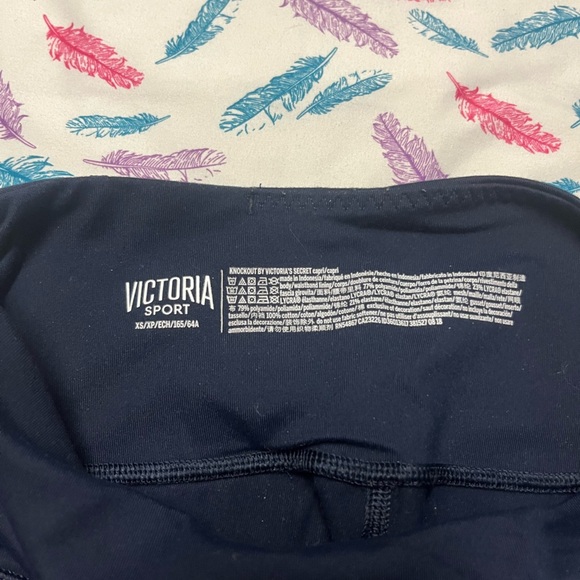 🌸VS Leggings with Silver Accents - Picture 4 of 7